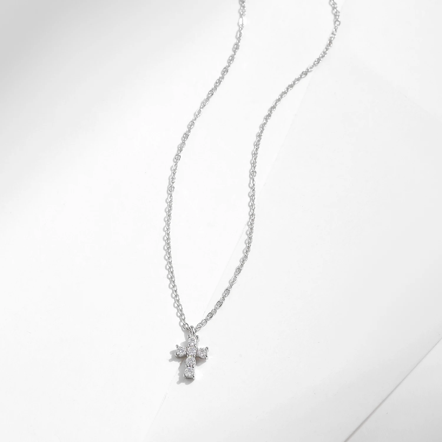 MODIAN D Color Moissanite 925 Sterling Silver Corss Pendant Necklaces Sparkling Lab Diamond Link Chain Jewelry For Women Gifts