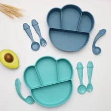 

4PCS Kids Food Plates for Babies Tableware Set Wheat Straw Bowls Spoon Fork Children Compartment Plate Baby Feeding Dinnerware