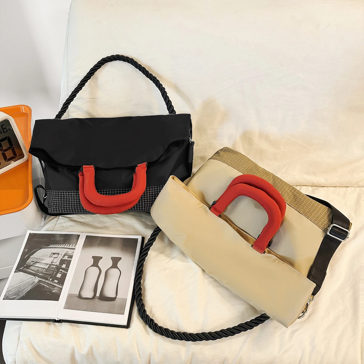 Umhängetasche im japanischen Stil für Damen, dicke Canvas-Tragetasche für den Arbeitsweg, lässige, künstlerische College-Umhängetasche, Sport- und Wandertasche – Detail 4