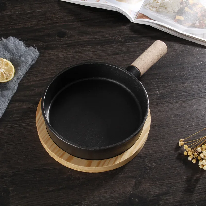 

Fashionable American Pot Cast Iron Baking Pan Anti-Scalding Wood Handle Convenient Barbecue Pan Household Multi-Purpose BBQ Pan