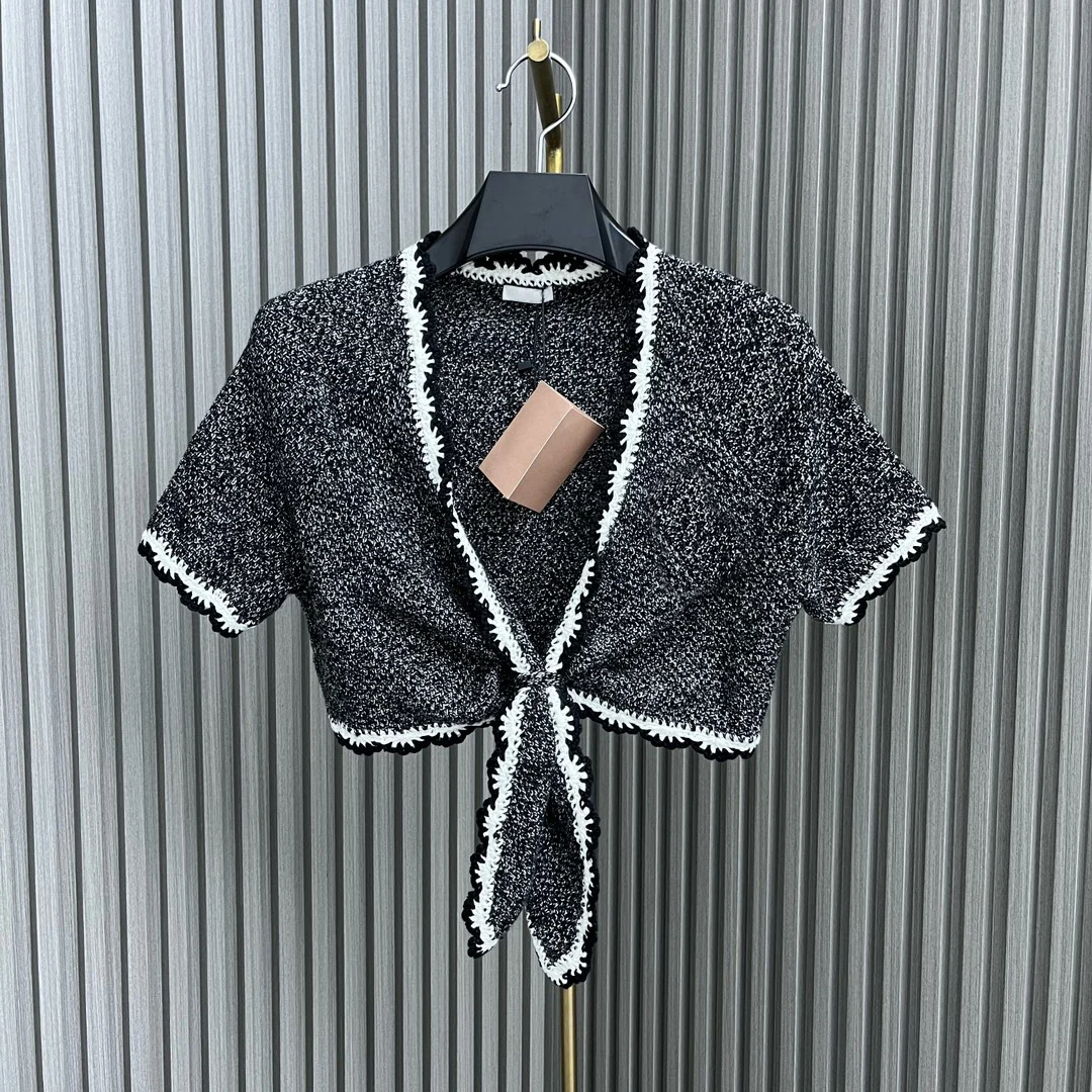 

2023 Double thread knitted small cardigan