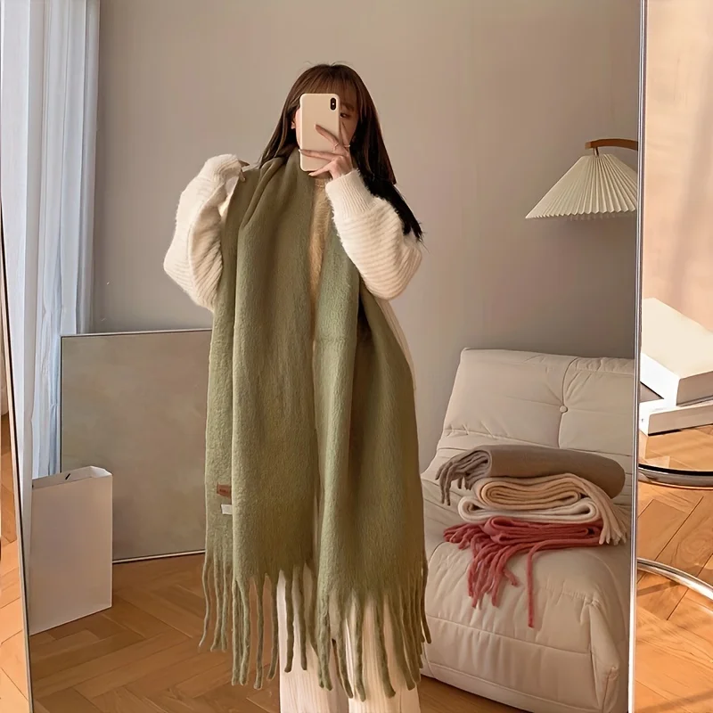 армейский зеленый