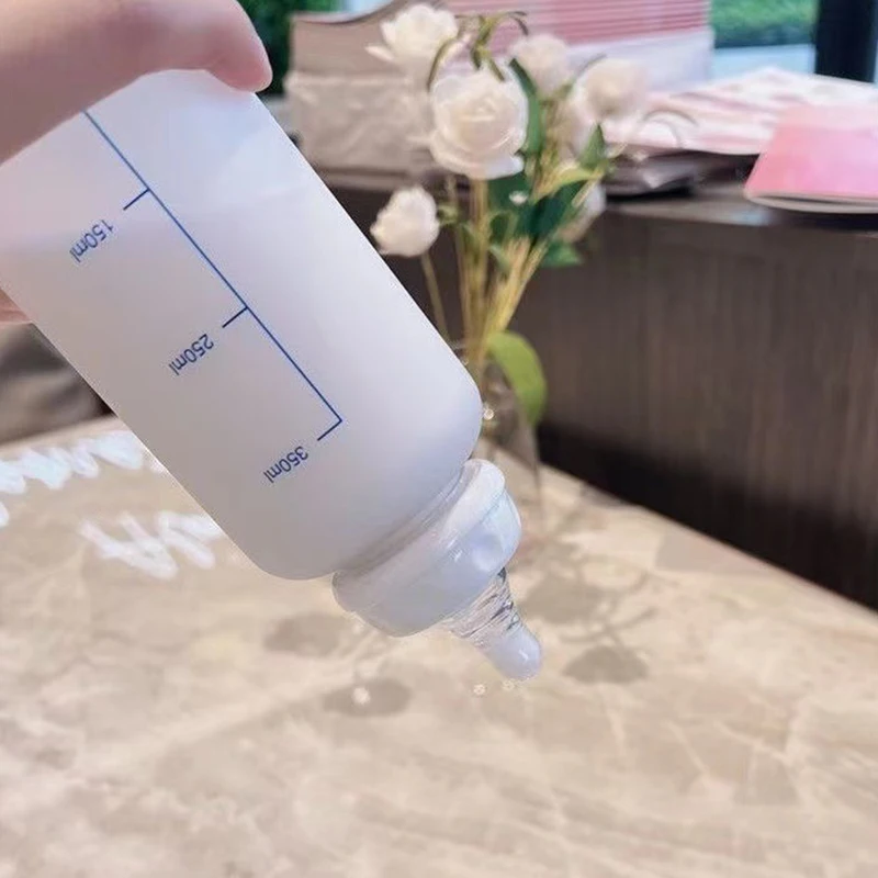 Cute Plastic Strawberry Bear Water Bottle 1PC 400ml for Kids Adult Milk Juice Straw Cup Frosted Leakproof Drinking Bottles for Water Bottle