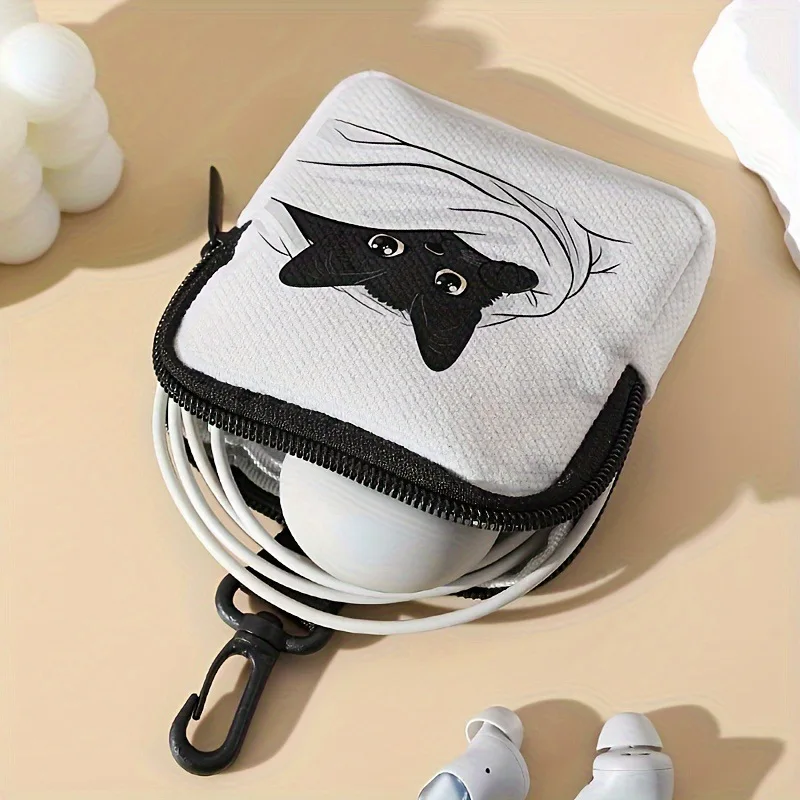 Black cat printed coin purse with synthetic leather zipper storage bag, multifunctional mini headphone bag