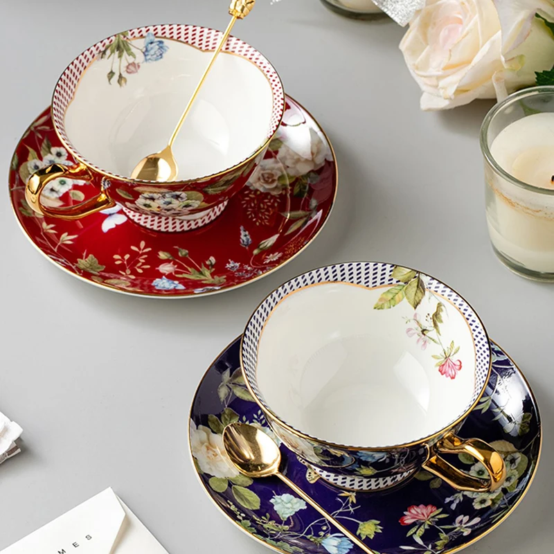 

Aesthetics Milk Coffee Cup Ceramic Personalization Bone China Leakproof Coffee Cup Luxury Unique Tea Set Becher Household Items