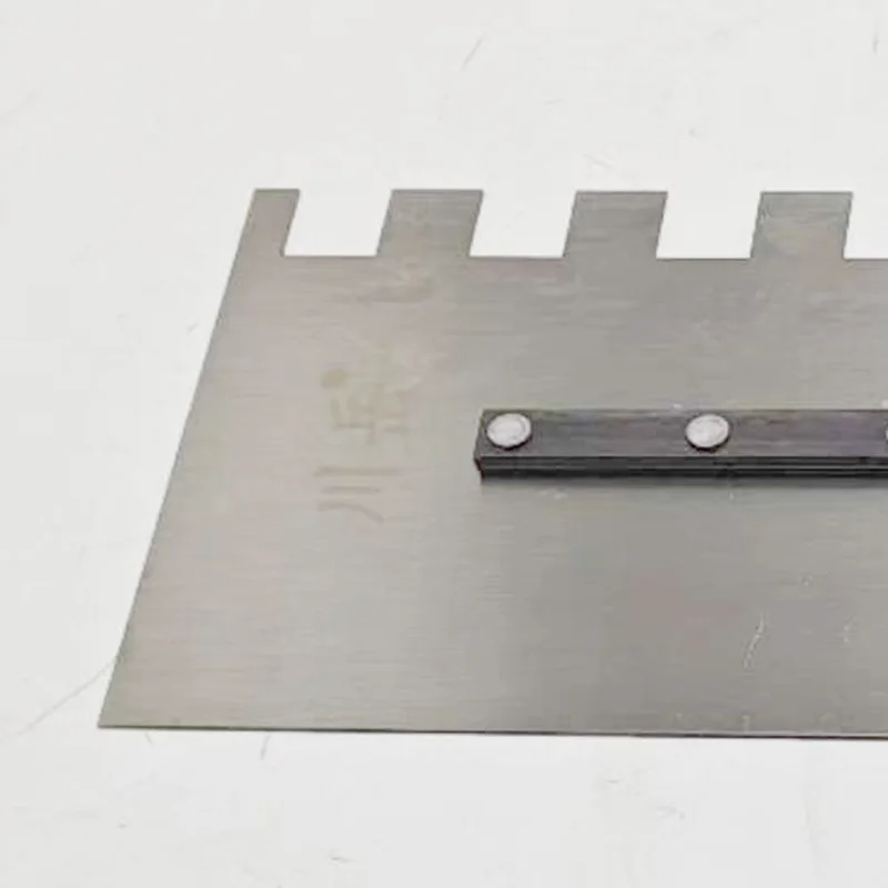 Right side 20mm&times;20mm Square teeth Putty knife Serrated Trowel Wooden Handle Carbon steel blade construction tools