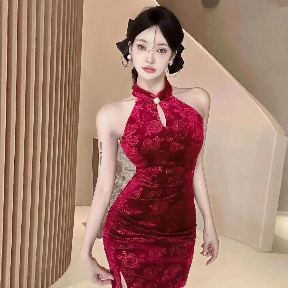 

New Hollow Out Modern Qipao Improved Chinese Dress Women Sexy Split Cheongsams Mandarin Collar Pearl Off Shoulder Cheongsam 2024