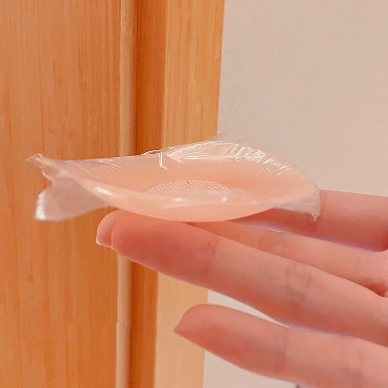 Рисунок 5 - силиконовые наклейки на грудь