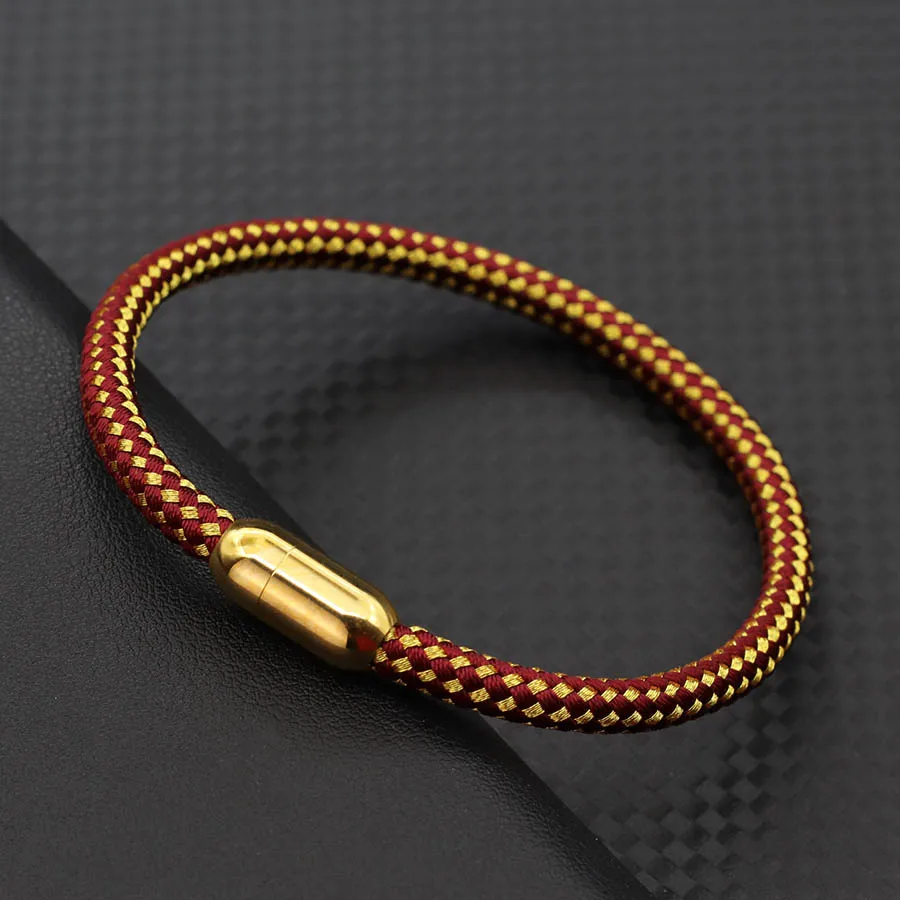 Gold Color Stainless Steel Men Bracelet with Magnet Buckle