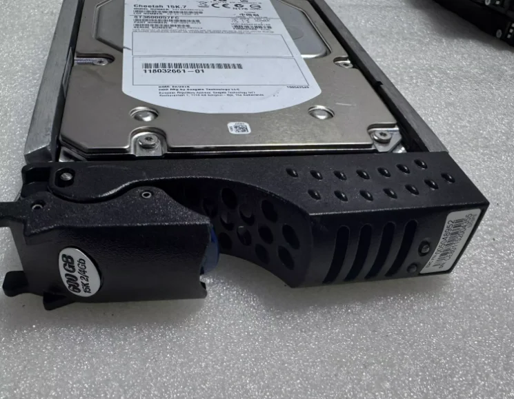 For EMC 005049033 005049694 005048952 600G CX 4G15 600 storage hard drive