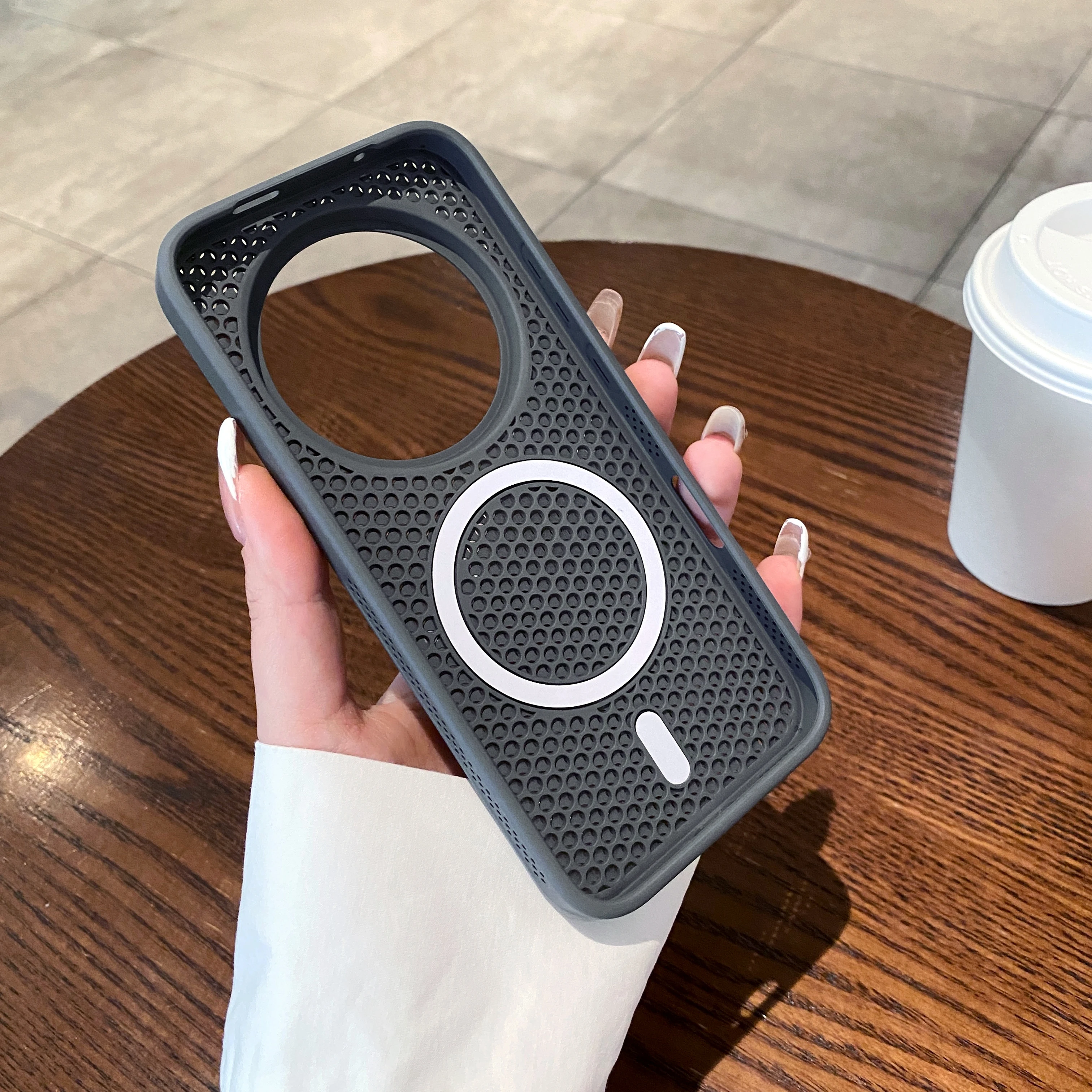 Magnetic Honeycomb Heat Dissipation Cooling Case