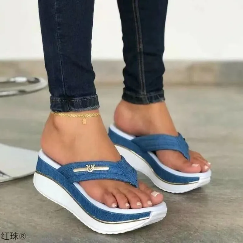 Women's 2024Slippers Summer New Fashion Metal Button Slides Shoes Wedge Beach Sandals Women Outside Platform Leisure Flip Flops 2
