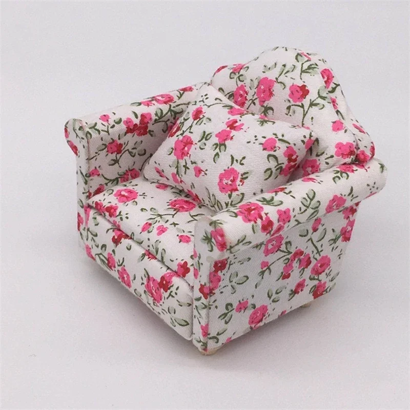 1/12 Mini Sofa Armchair Wooden Couch Toy Floral Sofa Throw Pillow House Furniture Role Play Accessory Kids Play Toy