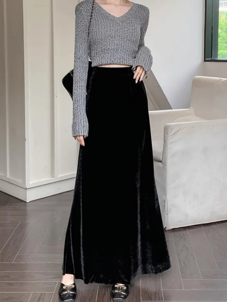 

Black Velvet Half Length Skirt For Women'S Winter New Plush Elastic Wrap Buttocks High Waist Mid Length Fishtail Skirt
