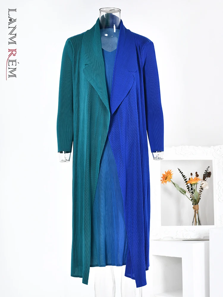 

LANMREM Contrast Color Printed Pleated Trench Coat Women's Lapel Long Sleeves Coats Female Fashion Clothing 2024 New 32D528