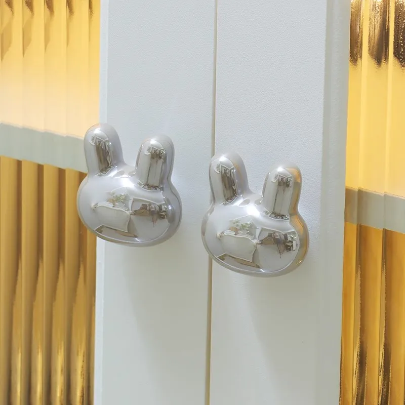 Coelho Alças de Cerâmica para Gaveta Porta do Armário Móveis Modernos Quarto de Criança Desenhos Animados Bonitos Ferragens Decorativas Atacado