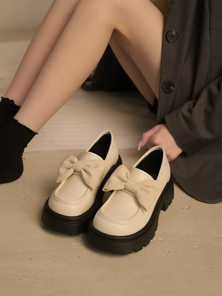 

Женские туфли с бантом в стиле ретро, женские туфли-оксфорды, универсальные классические кожаные туфли-лодочки с бабочкой на каблуке с расширяющимся книзу каблуком, на резиновой подошве, на среднем каблуке