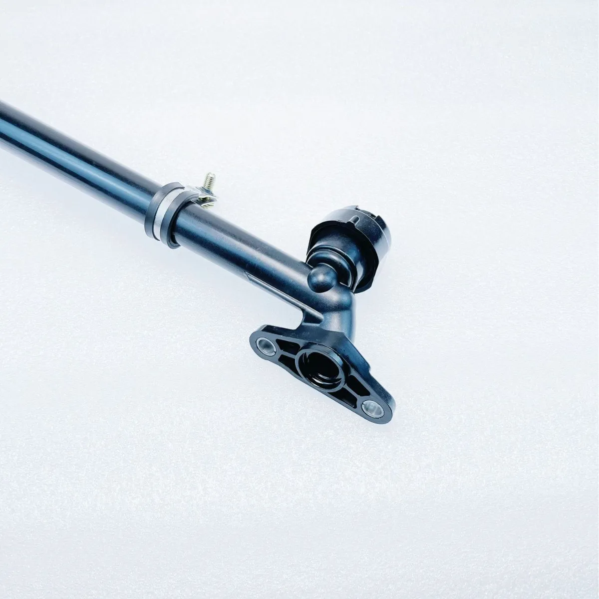 21448916 23804500 21498758 21448919 Engine fuel delivery pipeline butterfly valve pipeline For Volvo