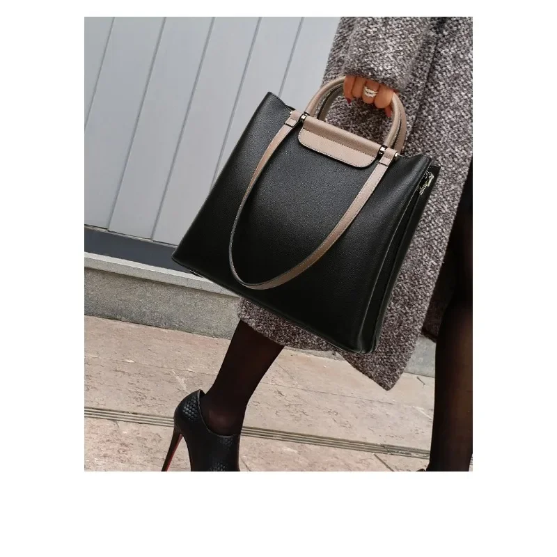 

Handheld Large Capacity New Popular One Shoulder Crossbody Women's Large Bag Simple and Fashionable Commuter Bag