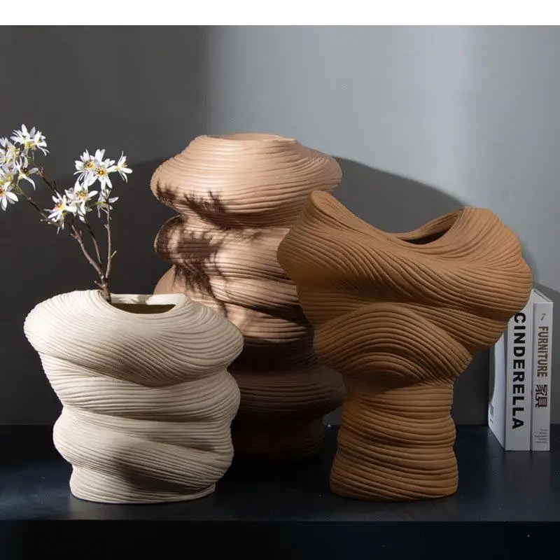 

Creative Irregular Shape Ceramic Vase Twist Porcelain Flower Pots Decorative Flowers Arrangement Desk Decoration Floral Vases