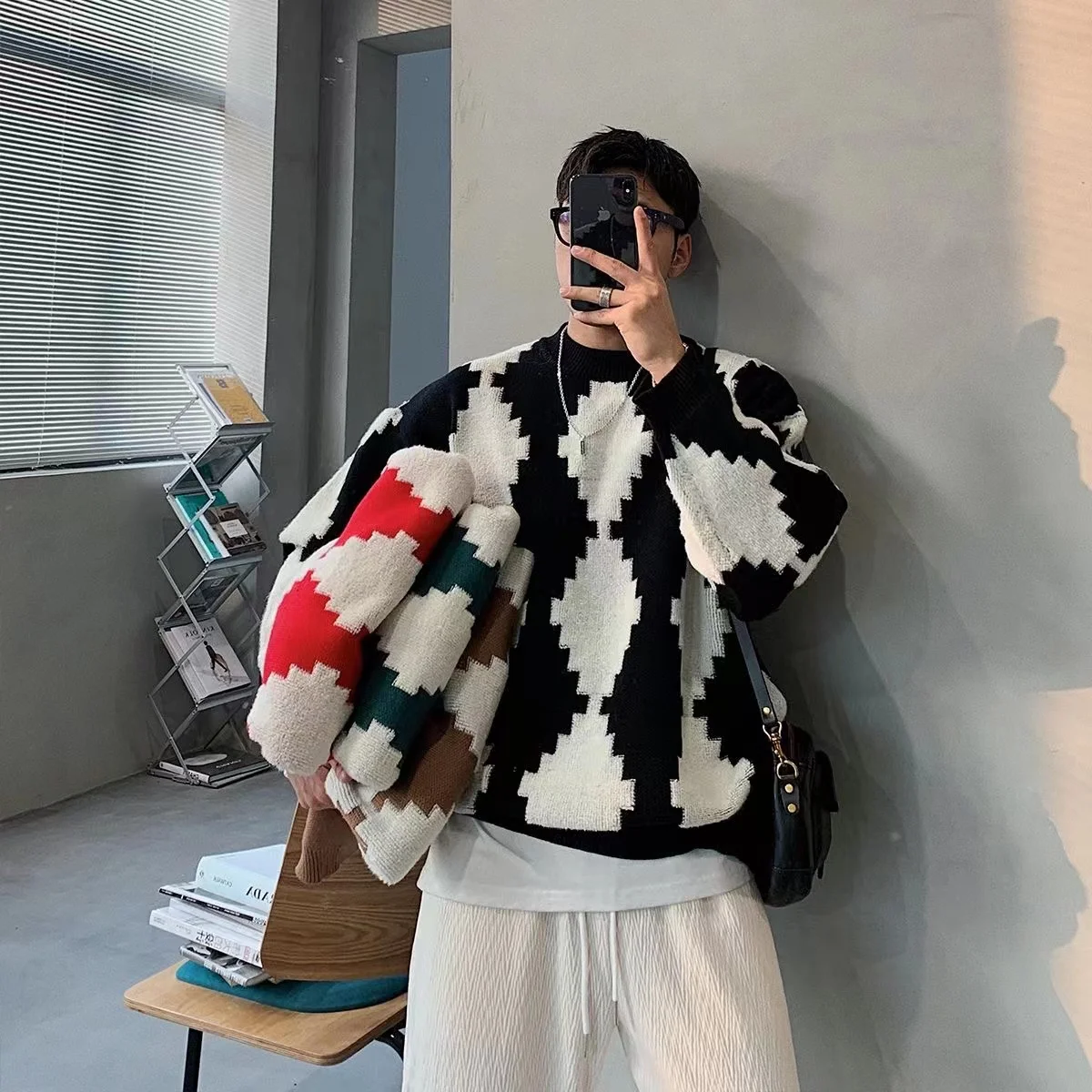 

2022 Winter Men's Thickened Wool Sweaters Loose Round Neck Printing Pullover Round Neck Coats Keep Warm 4 Color Knitting M-2XL