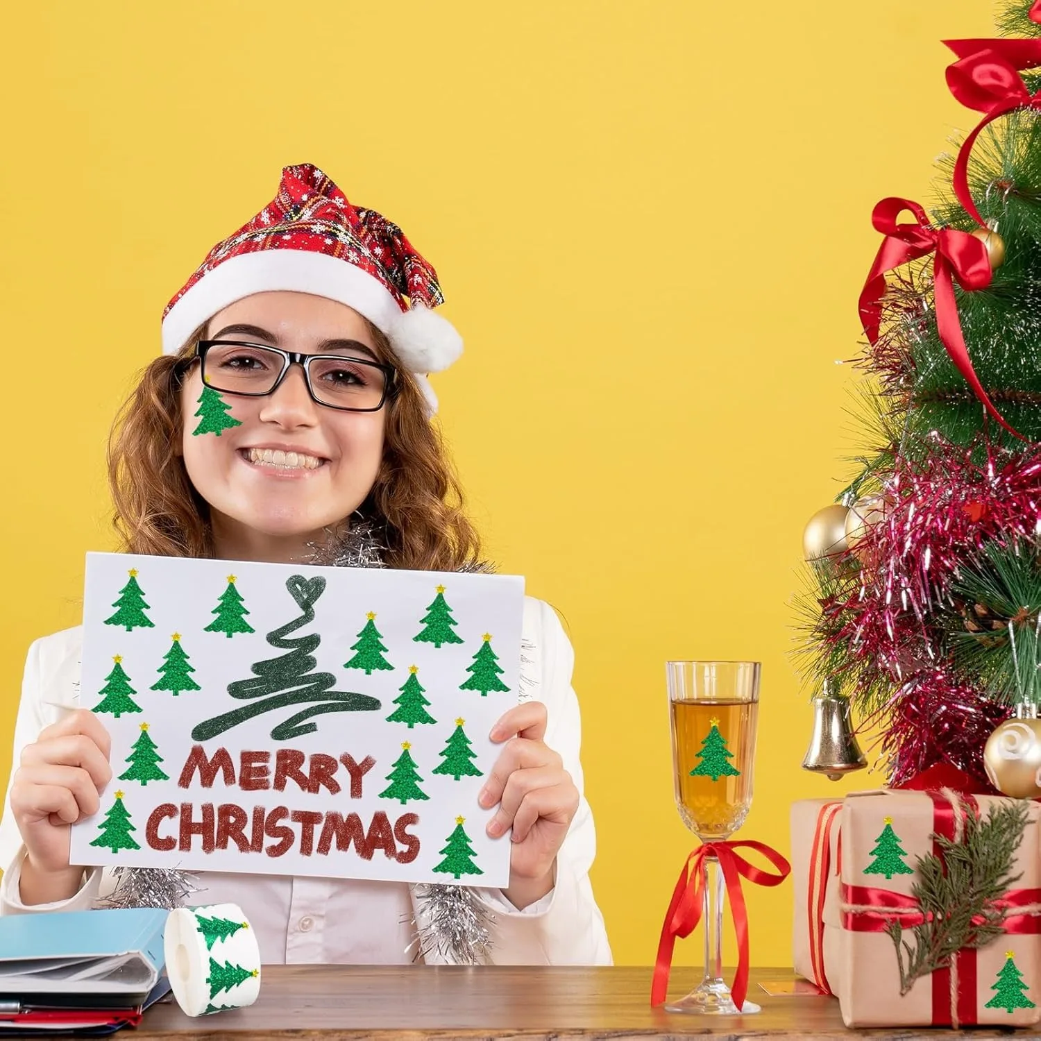 500Pcs 선물 씰링 스티커 크리스마스 트리 모자 눈송이 산타 메일 축제 파티 장식 레이블 어린이 장난감 스티커