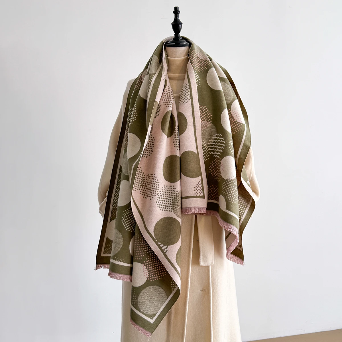 Fashion Women's Faux Cashmere Winter Scarf Vintage Printed Tasseled Shawl Warm Wrap Elegant Accessory Perfect For Winter