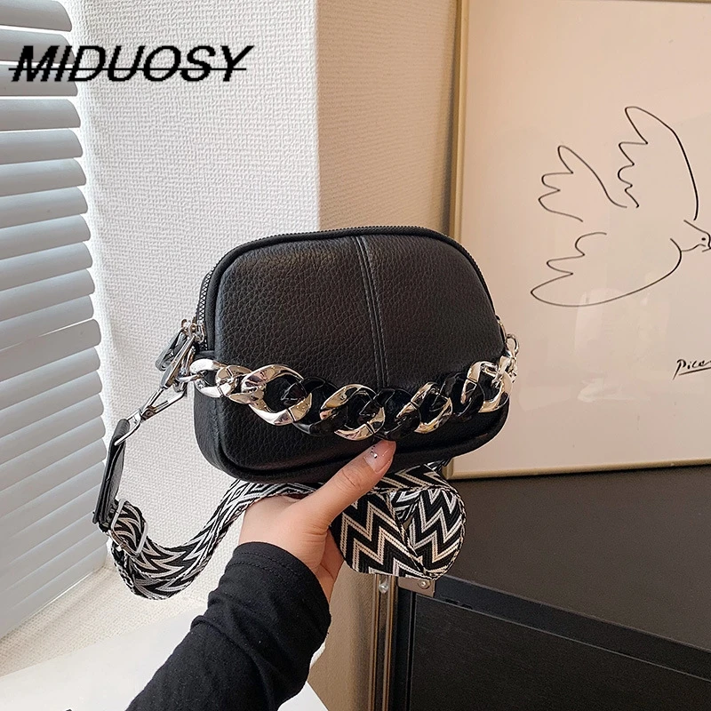 

Korean Fashion Casual Small Bags Women's 2023 New Simple Textured Small Square Bag Commuter High-Grade Messenger Bag