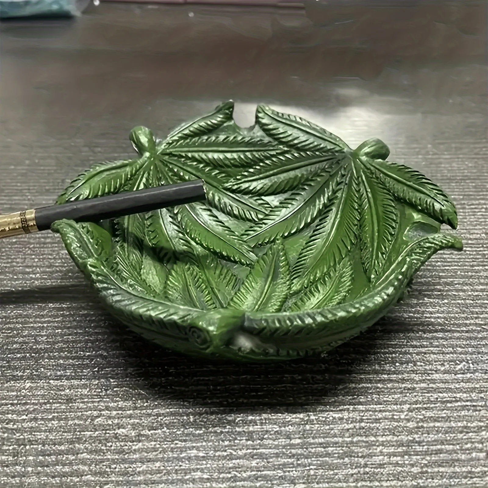 Portable Ashtray Vintage Green Leaf Resin Key Holder Desk Organizer Home Decor Retro Bar Accessory Indoor/Outdoor