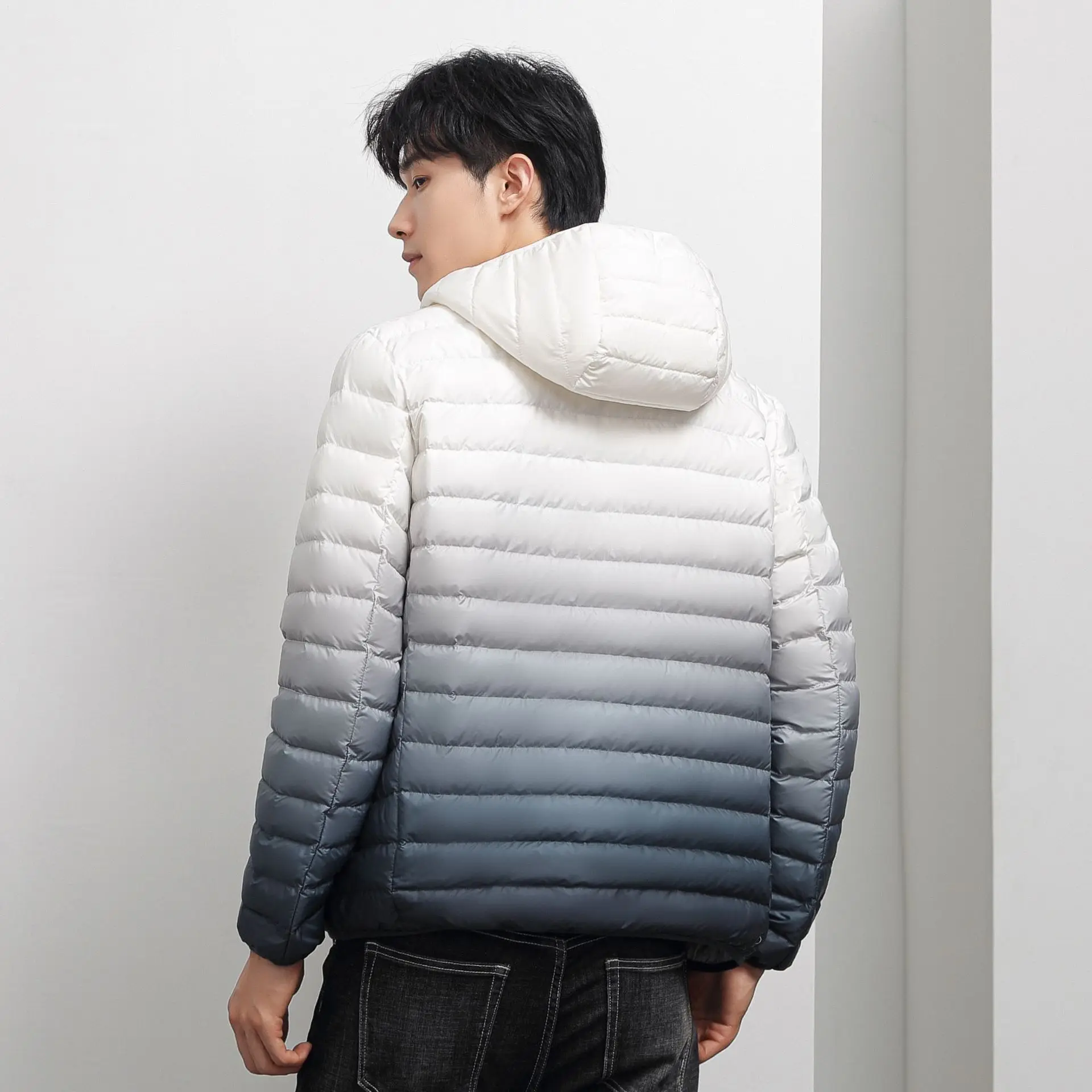 Man Winter Novel Gradient Jacket 90% White Duck Down Men Man Winter Novel Gradient Jacket 90% White Duck Down Men