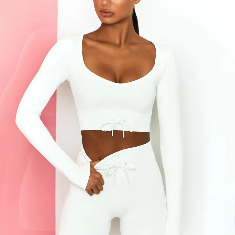 Рисунок 4 - Женский комплект для йоги в рубчик для осени и зимы