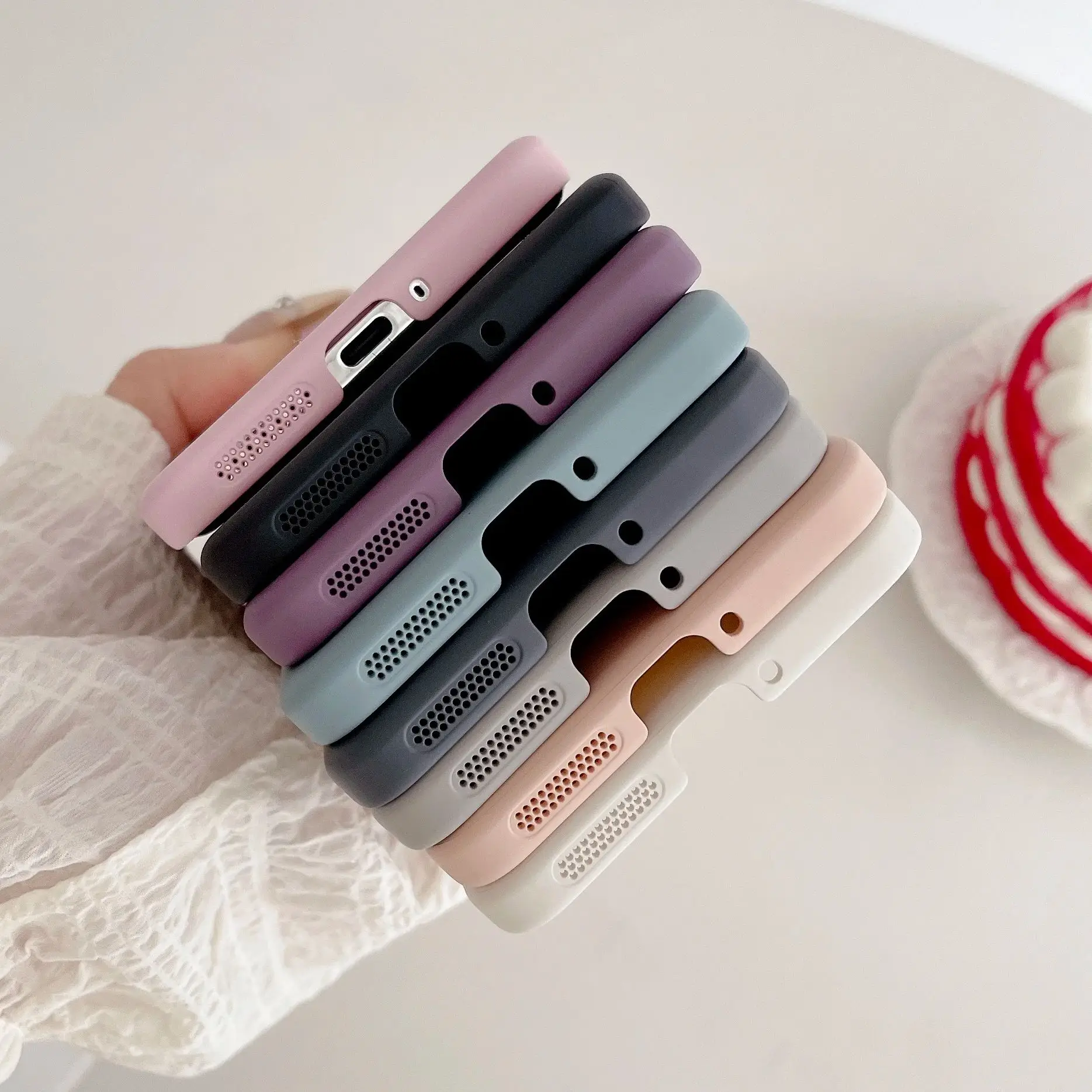 Luxury Matte Hard PC Magnetic Case - Ultra-thin Shockproof Wireless Charging Cover
