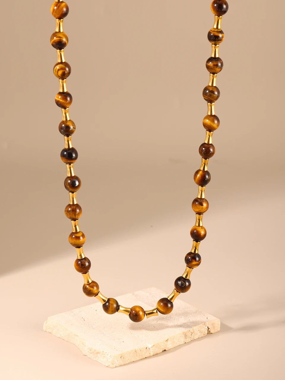 Vintage Damen-Halskette mit Natursteinperlen aus Edelstahl, 18 Karat vergoldet, OT-Schnalle, Kragenkette, kurze Halsketten für Frauen – Detail 7