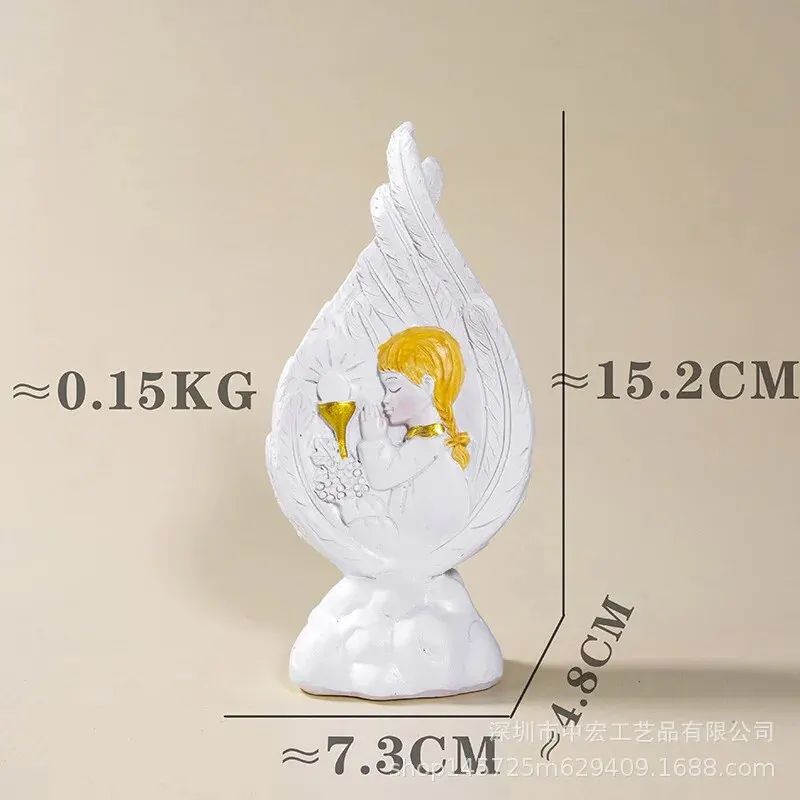 Feather ornaments [girl]]