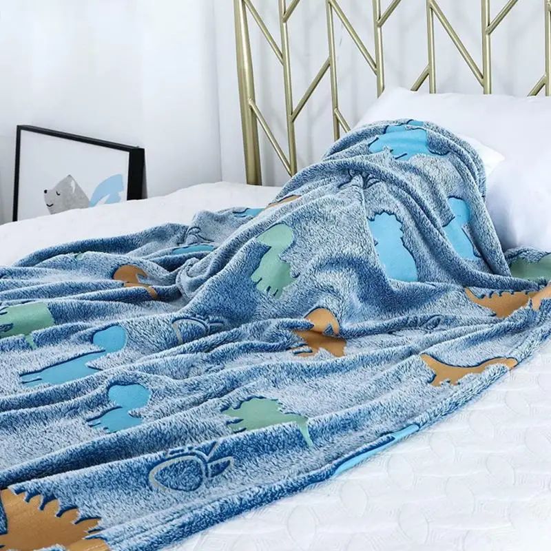 HSGLGNA Coperta per bambini con dinosauri al buio, morbida microfibra, fantastica idea regalo per gli amanti del dinosauro (dinosauro A, 130 x 150 cm