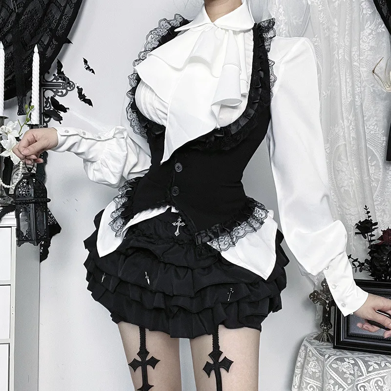 Vintage Halter Lace-Trim Corset Crop Top With Backless Design for Gothic Halloween Outfits — photo 1