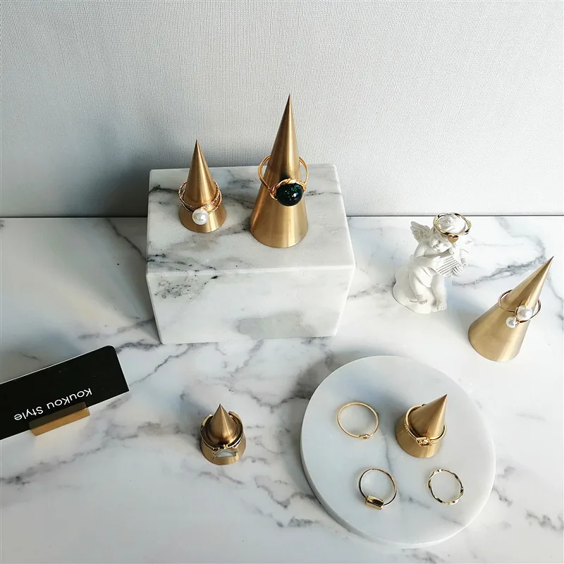 Elegant Metal Ring Holder Display Stand - Jewelry Photography Prop and Decoration Clip Stand