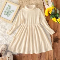Robe à manches longues côtelée unie à col roulé pour petite fille 3