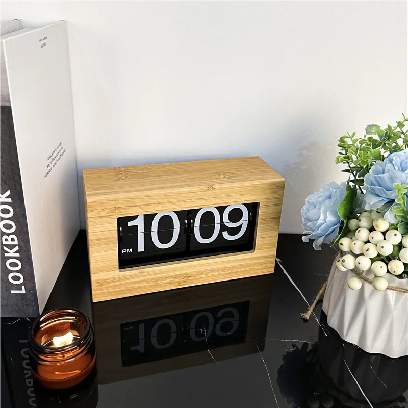Orologi da Tavolo Estetici Meccanici in Legno, Orologi Eleganti con Pagina Girevole, Orologio Digitale per Arredamento Casa, Orologio da Comodino, Orologio Decorativo per Stanza - immagine 2