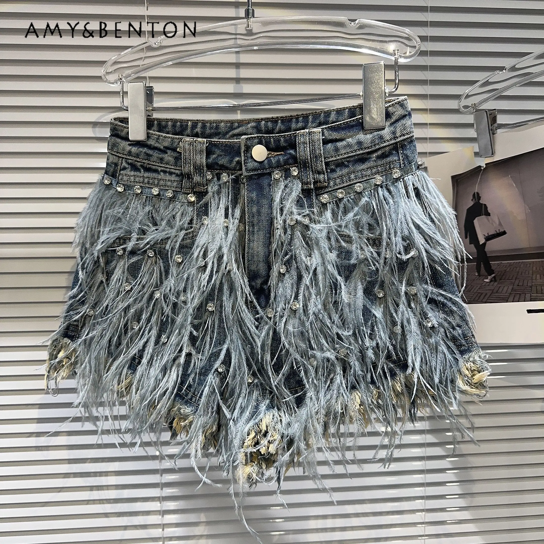 short-en-jean-bleu-avec-biscuits-et-plumes-pour-femme-pantalon-decontracte-taille-haute-pompon-de-cheveux-fille-chaude-nouvelle-rue-automne-2023