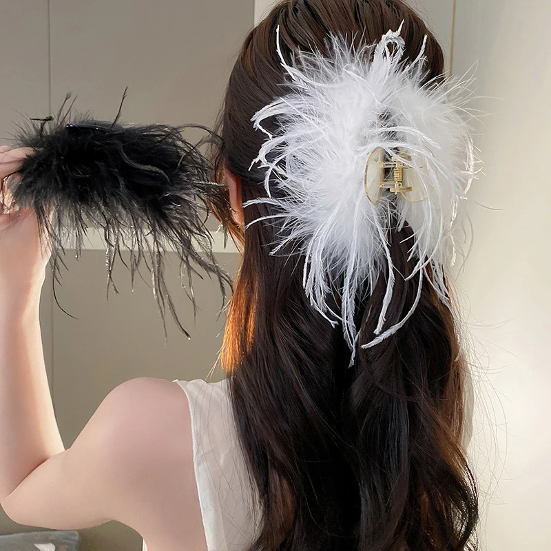 

1PCS Elegant Feather Hair Claw Vintage Clasp Feather Ponytail Holder Sweet Shark Clip for Women Hair Accessories Black White