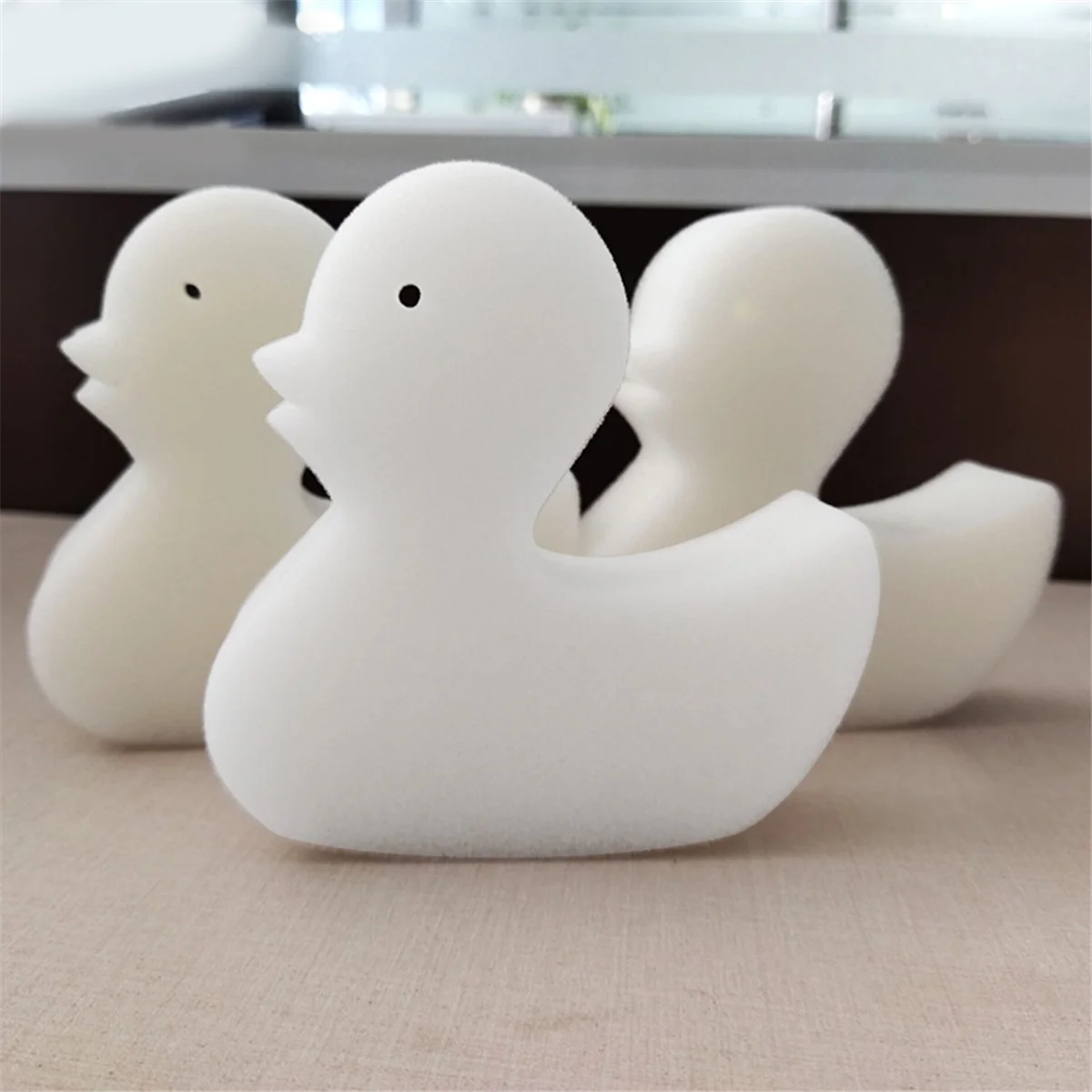 SEMOIC 30Pcs White Duck Type Filter Sponge Oil Scum Sponge Filter Swimming Pool Oil Absorbing Duck Type for Pool Tub