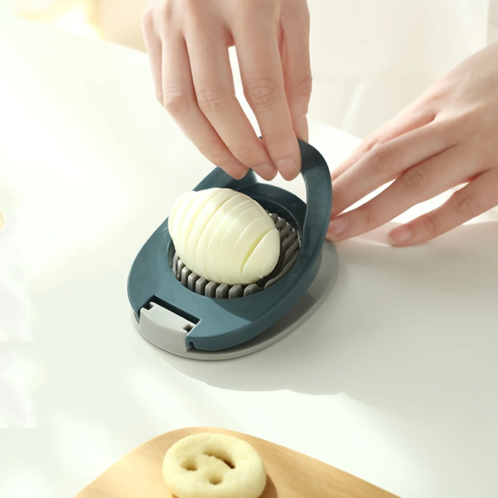 1 PC Multipurpose Stainless Steel Wire Egg Slicer Egg Slicer For Hard Boiled Eggs Aluminium Egg Cutter Fruit Garnish Slicer egg cutter egg slicer