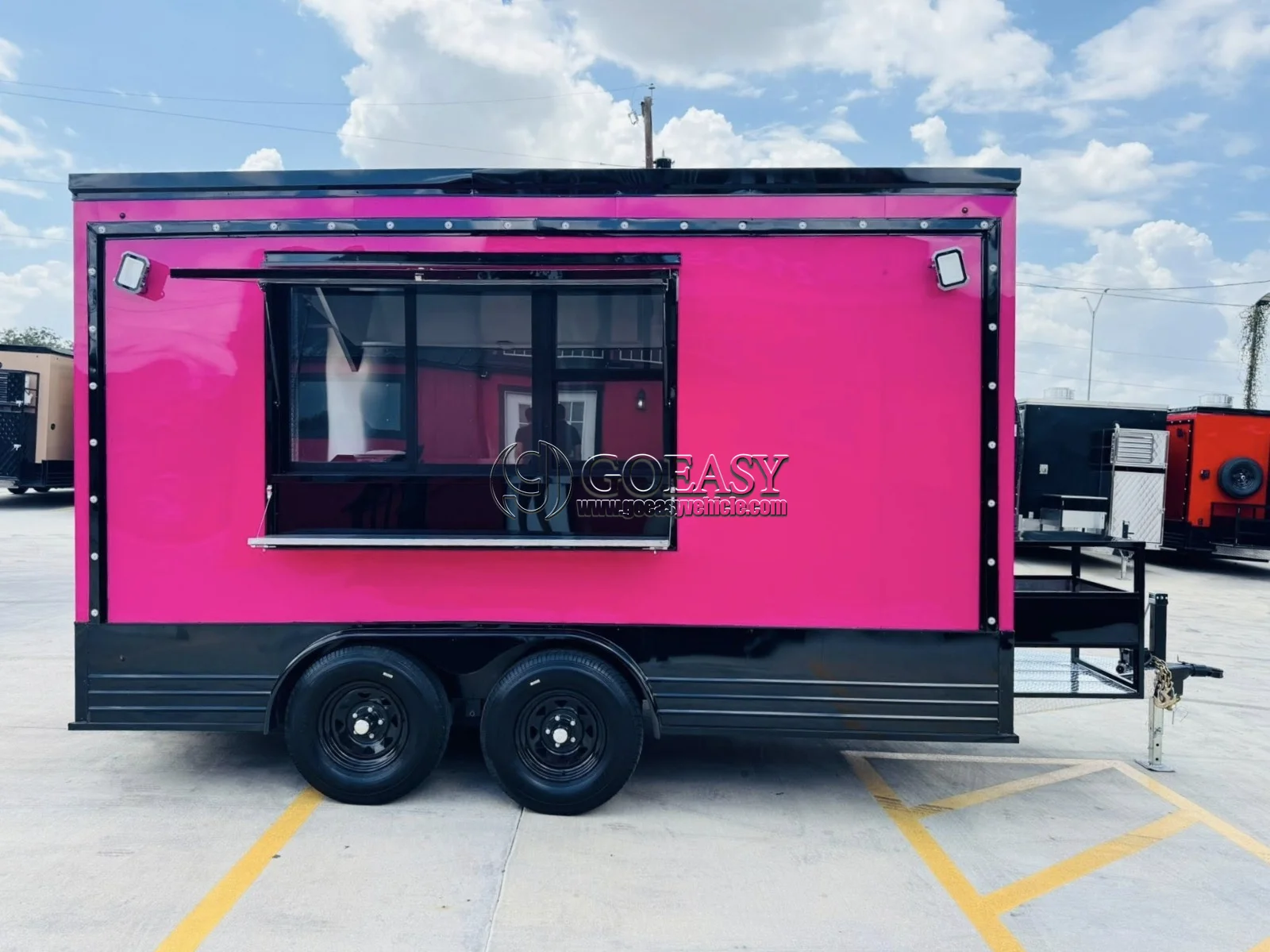 United State Food Truck with Full Kitchen Concession Bbq Food Trailer with Porch Fully Equipped Custom Food Truck 1