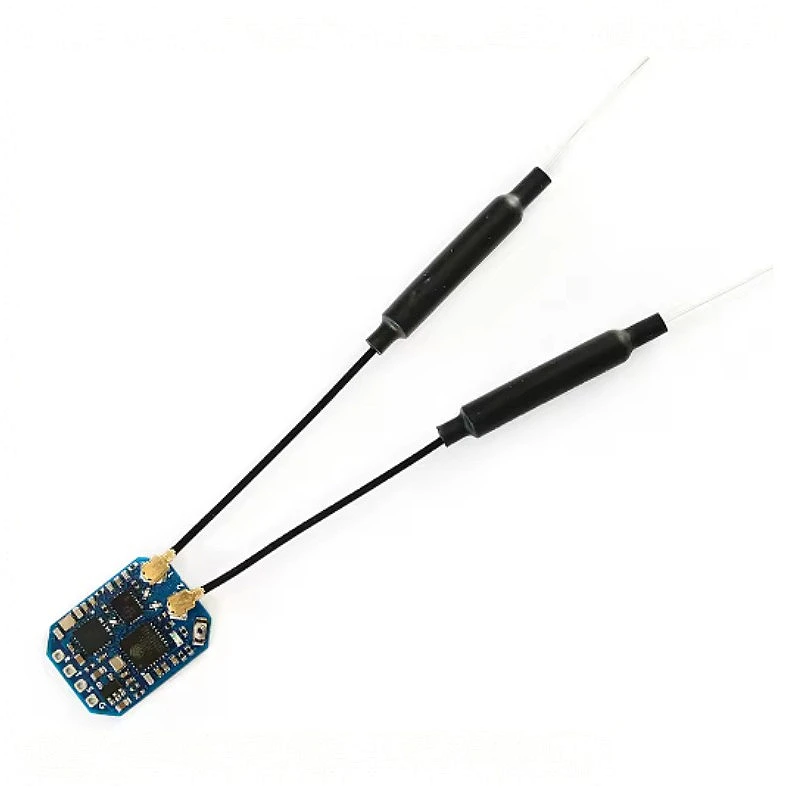 Boîte et accessoires du récepteur MATEKSYS ELRS-R24-D 2.4G ELRS CRSF pour drone FPV.