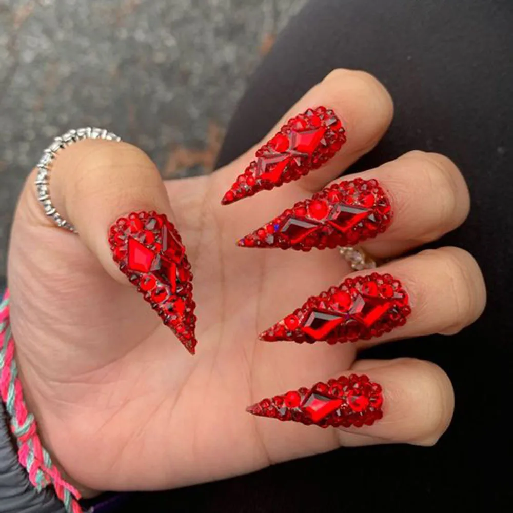 Red Rhinestones Nails 