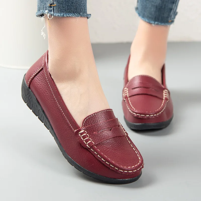 

2024 New Women Shoes Moccasins Women Flats Loafers Female Casual Walking Footwear Plus Size Genuine Leather Sneakers for Women