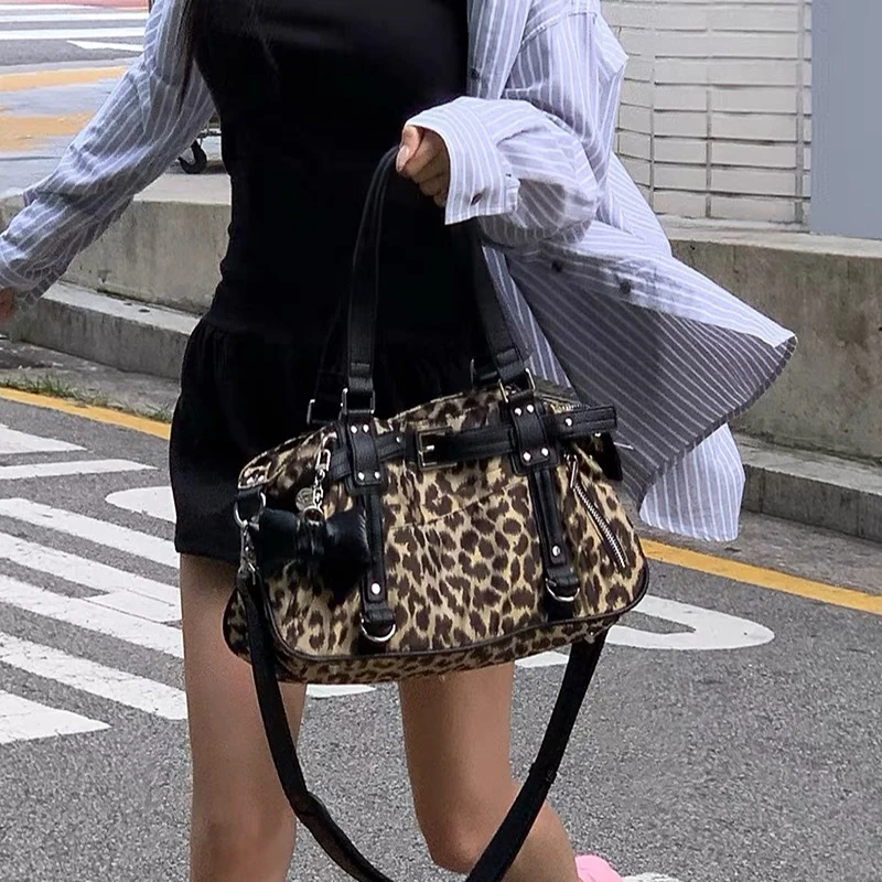 Y2K Harajuku Leopard Print Shoulder Bag for Sexy Girls Nylon Cute Handbag for Ladies Retro Handbag Fashionable Shoulder Bag 3