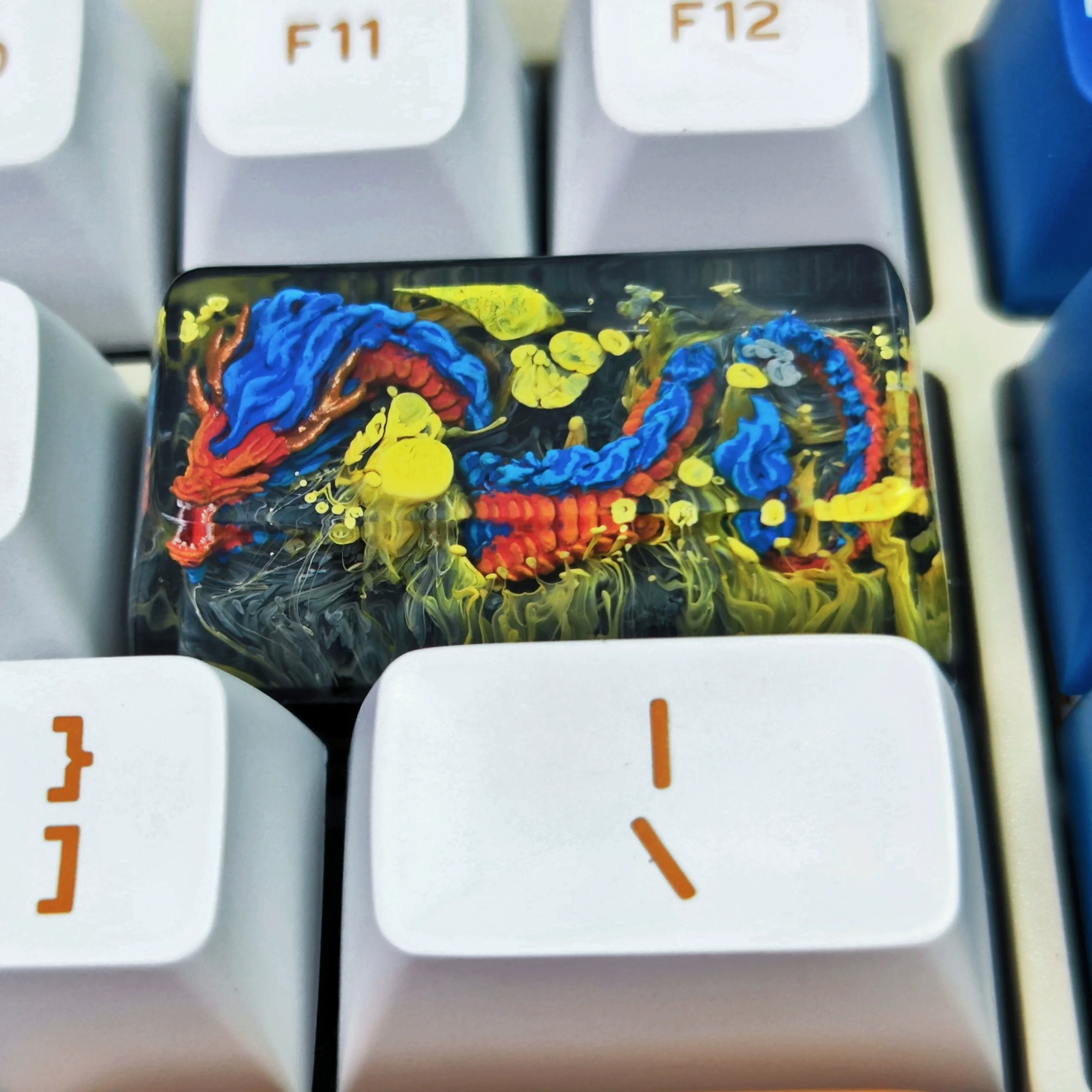 

Resin Transparent Dragon Keycap Boys' Gift Customized Mx Switch Game Mechanical Keyboard Space Enter Tab Keycap