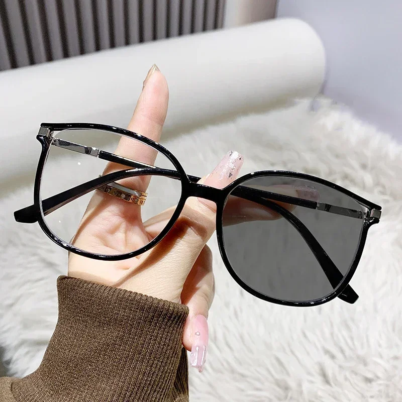 Men Ultra Light Large Frame Photochromic Near Sight Glasses Trendy Women Myopia Glasses Anti Blue Light Color Changing Eyewear 4